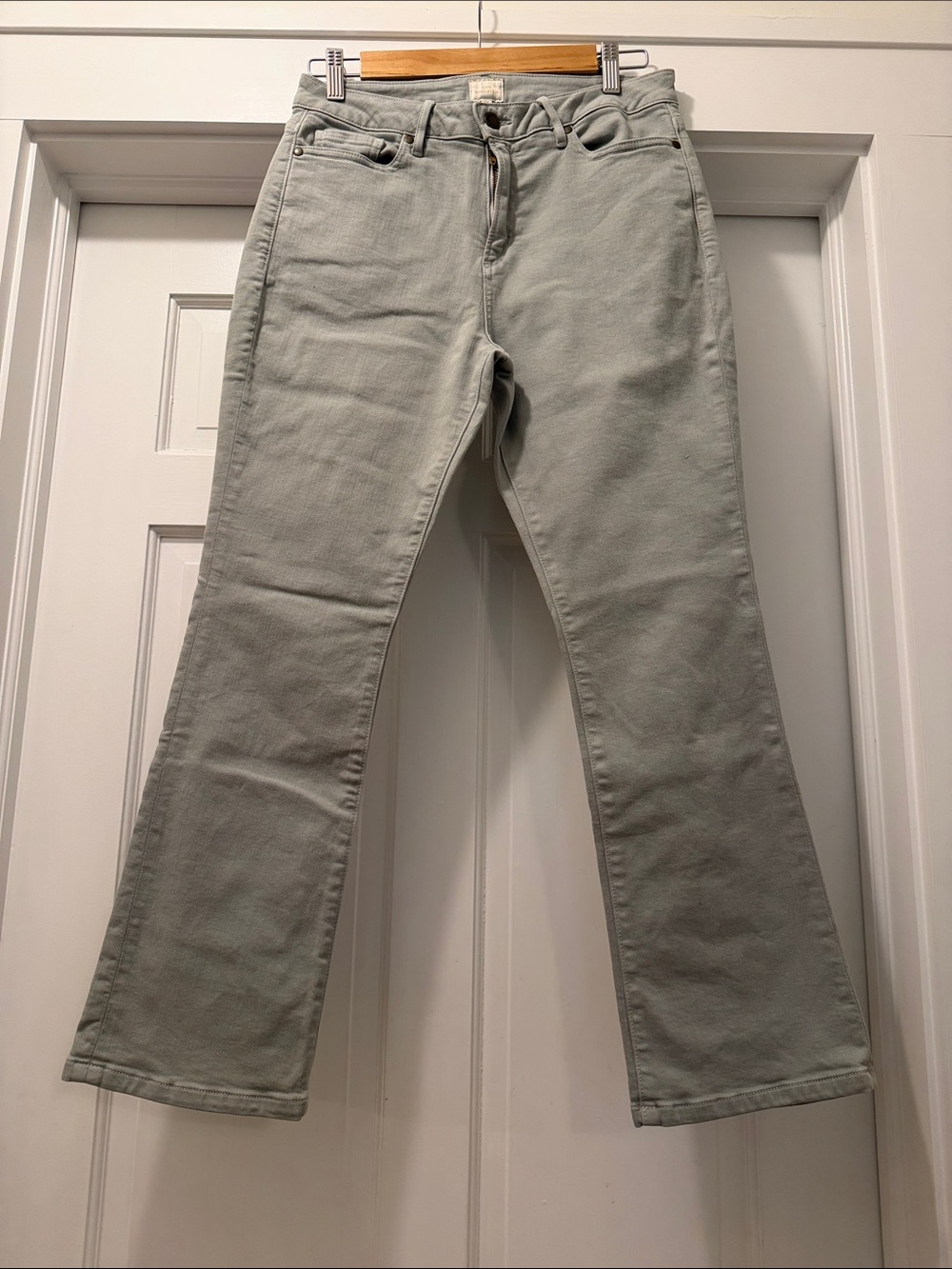 Ann Mashburn Sage Green Five Pocket Cropped Flare Jeans size 28